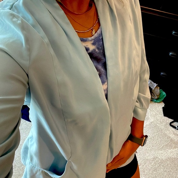 Lauren Conrad light blue blazer with sleeve detail - Picture 5 of 5